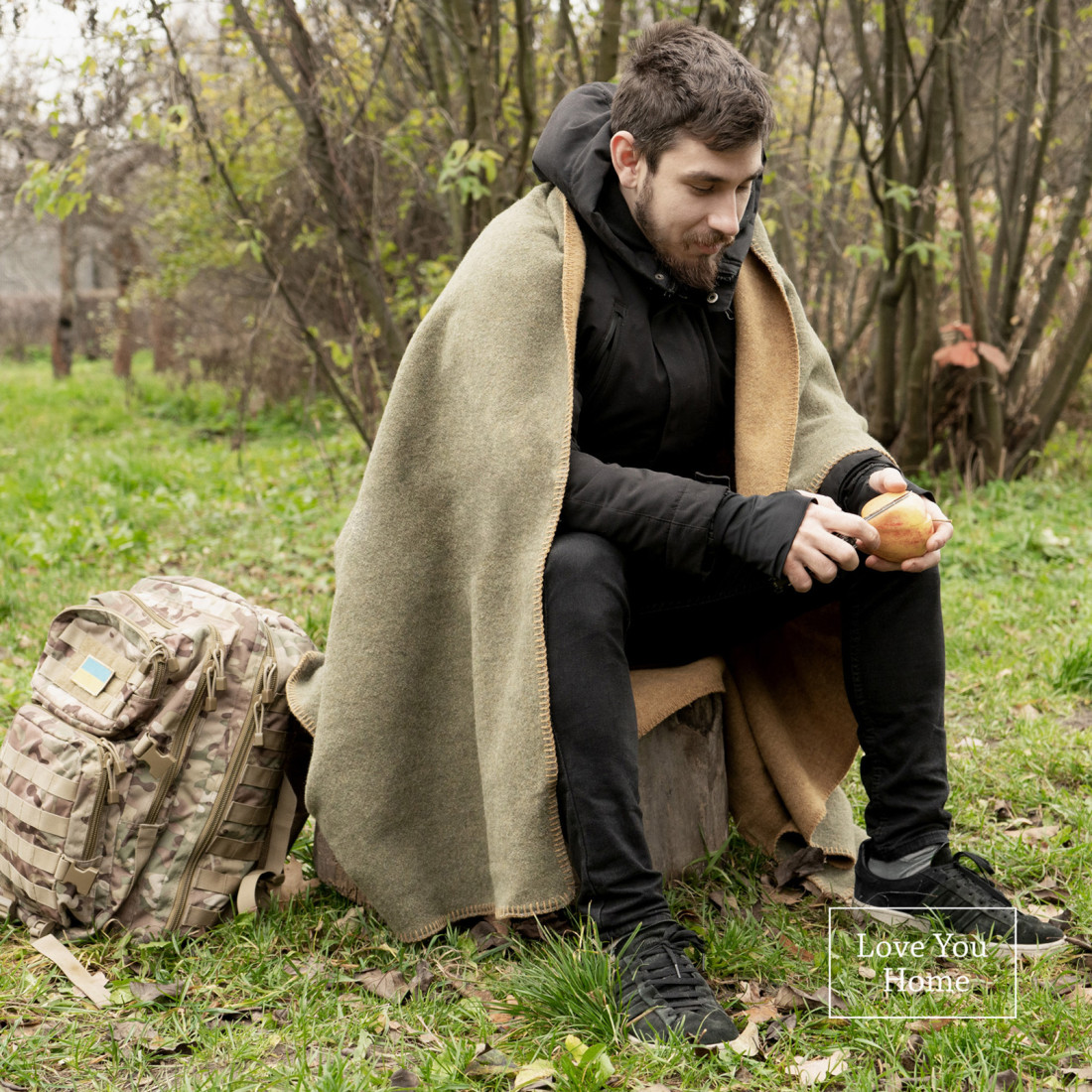100% sheep's wool blanket · 4